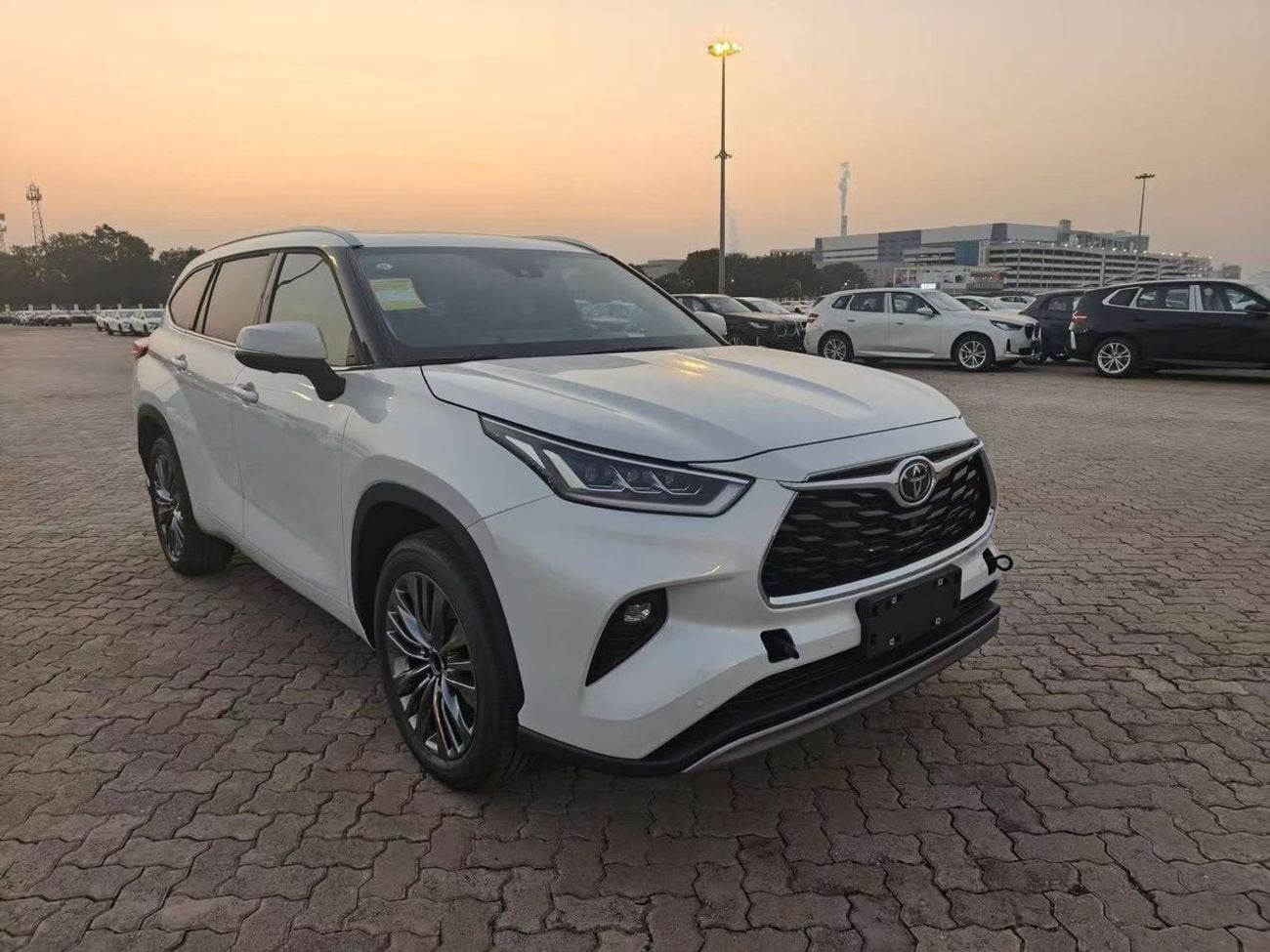 تويوتا هايلاندر VXR
