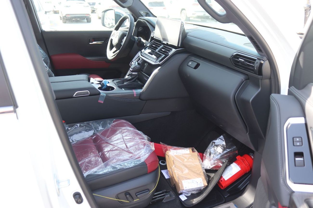 تويوتا لاند كروزر VXR 3.5L TWIN TURBO, ALLOY WHEELS, LEATHER SEAT, JBL SOUND SYSTEM, DIGITAL ODO METER,MODEL 2025