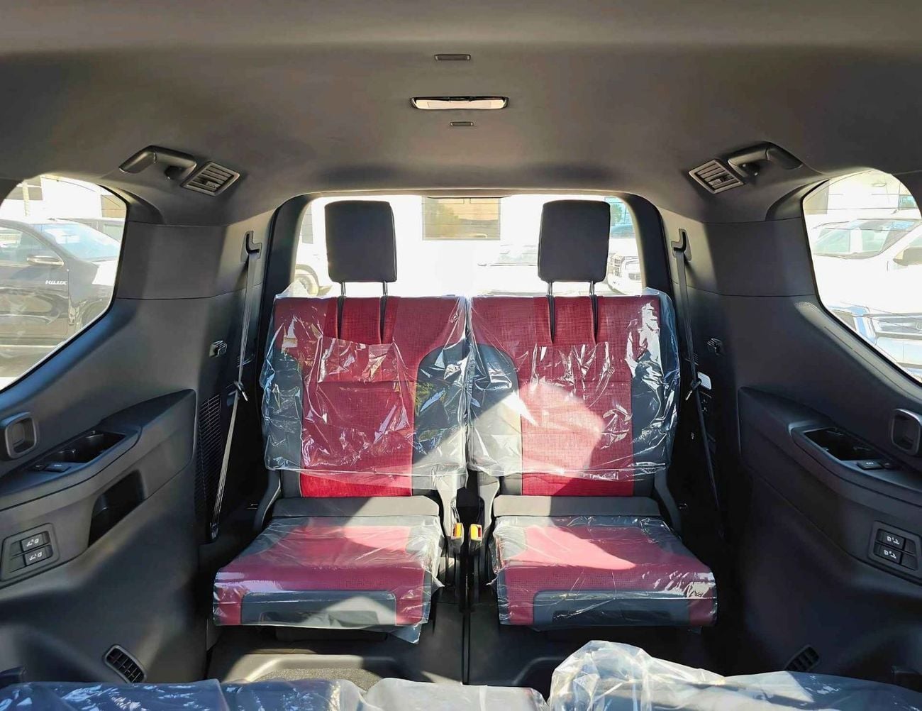 Toyota Land Cruiser VXR / FULL OPTION / 3.3L DIESEL / PWR SEATS / RADAR / JBL SPEAKERS (CODE # VXR)