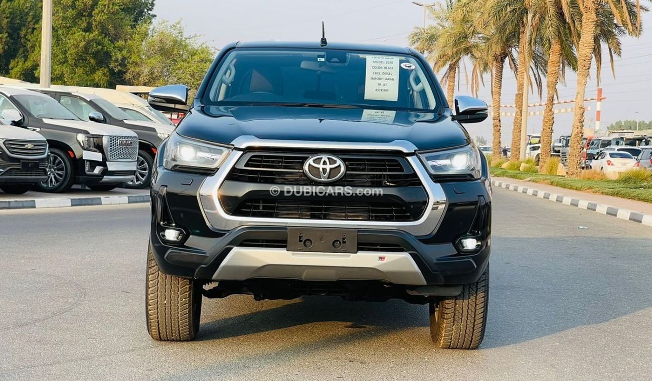 Toyota Hilux 2020 Push Start Black Leather Seats Cool Box Digital AC 4WD AT Diesel Parking Sensors [RHD] Premium 