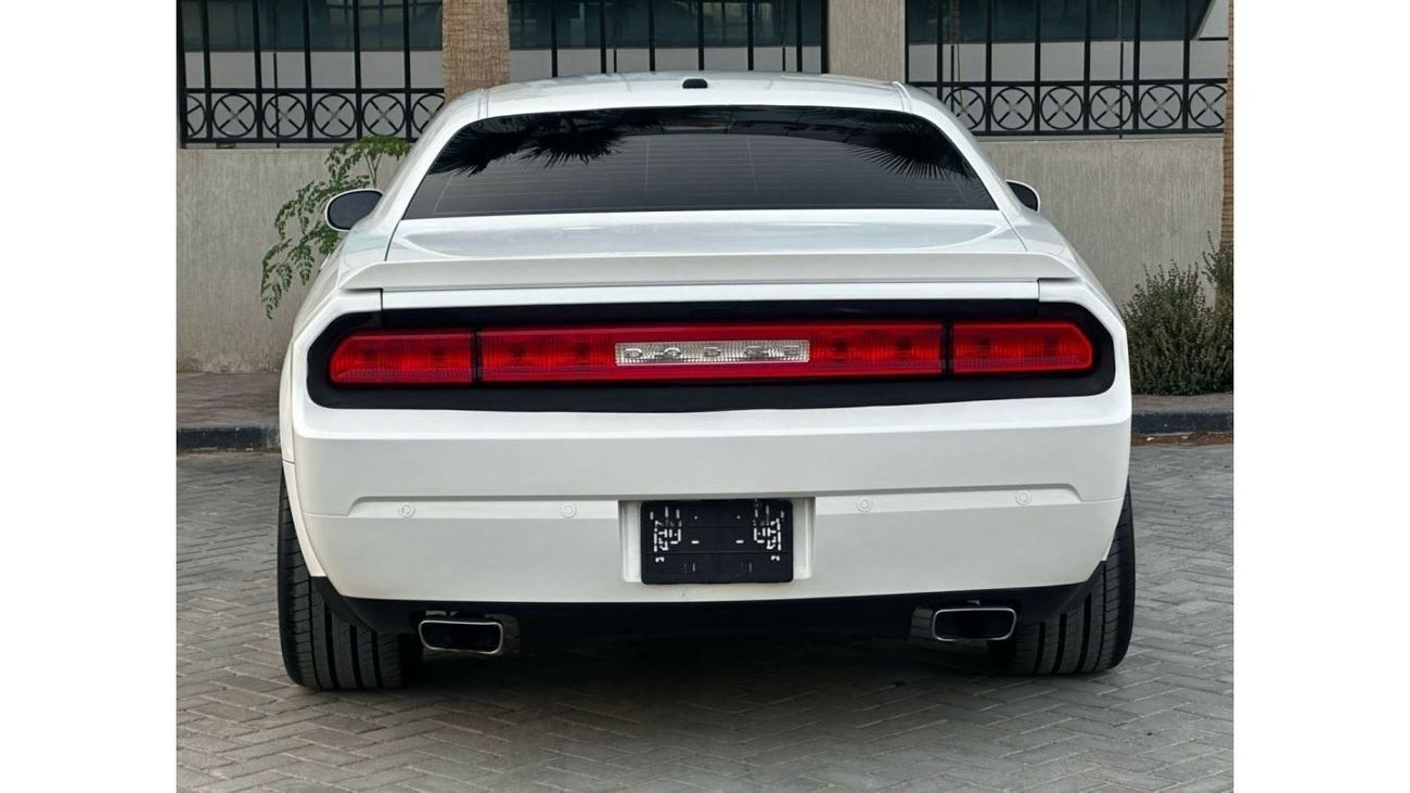 دودج تشالينجر R/T بلس