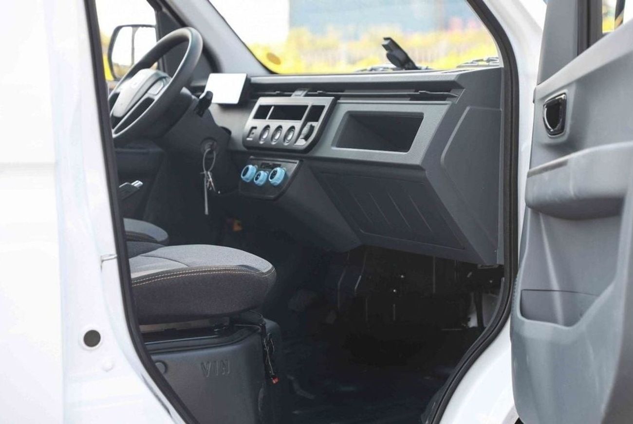 Geely Farizon 2024 SUPER VAN FARIZON F1E FENCE - WHITE inside BLACK | Export Only