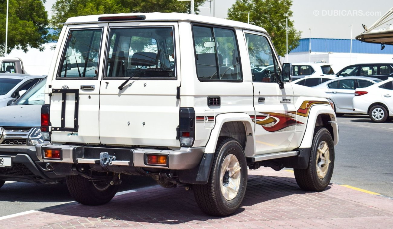 Mitsubishi Canter Van