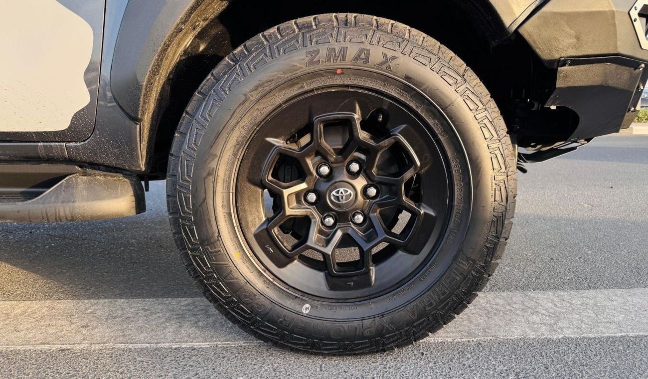 تويوتا هيلوكس OFF ROAD MODIFIED PICKUP | RHD | 2016 | 2.8L DIESEL ENGINE | AT | AWNING SIDE ROOF CAMPING TENT