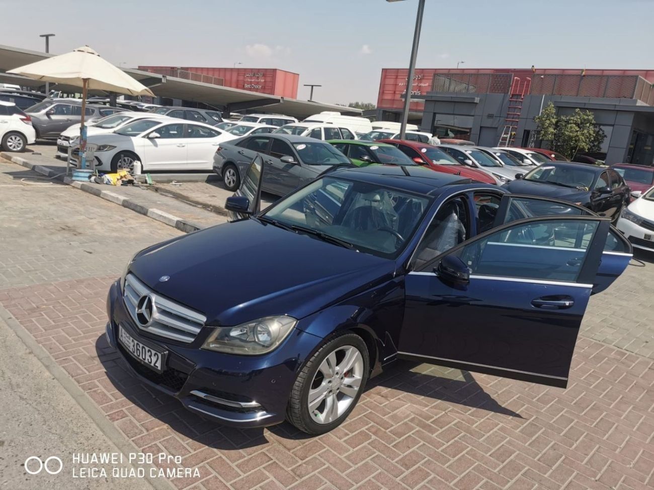 Mercedes-Benz C 200 In excellent condition and requires no expenses