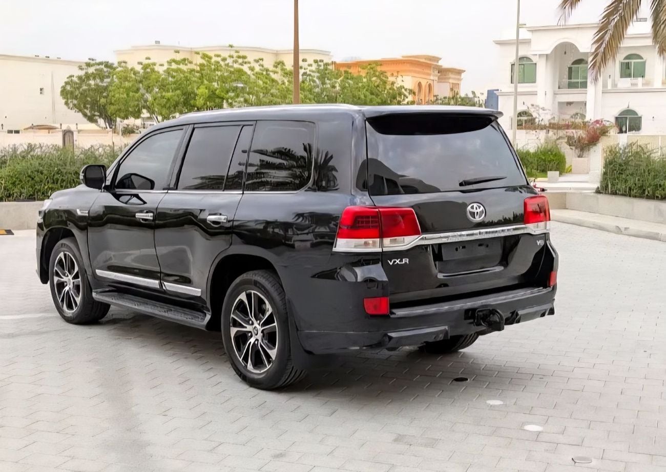 تويوتا لاند كروزر VXR LHD 4.5L 1VD-FTV V8 Diesel Engine Automatic Gear 4WD 7 Seats 5 Doors
