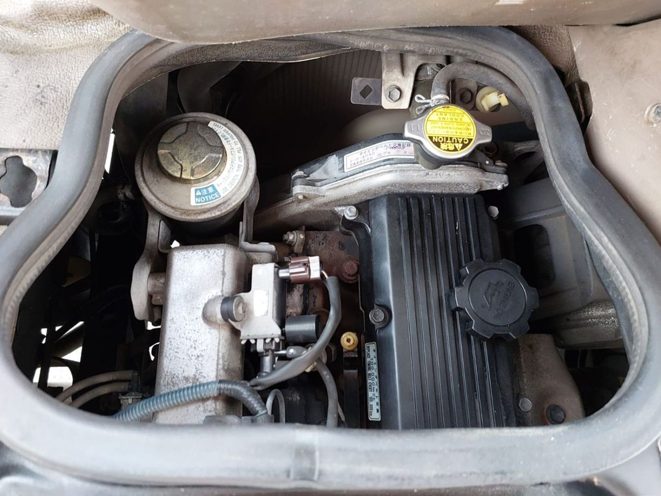 Toyota Coaster TOYOTA COASTER BUS RHD 2000 MODEL 4.2 L DIESEL AUTOMATIC(PM10377)