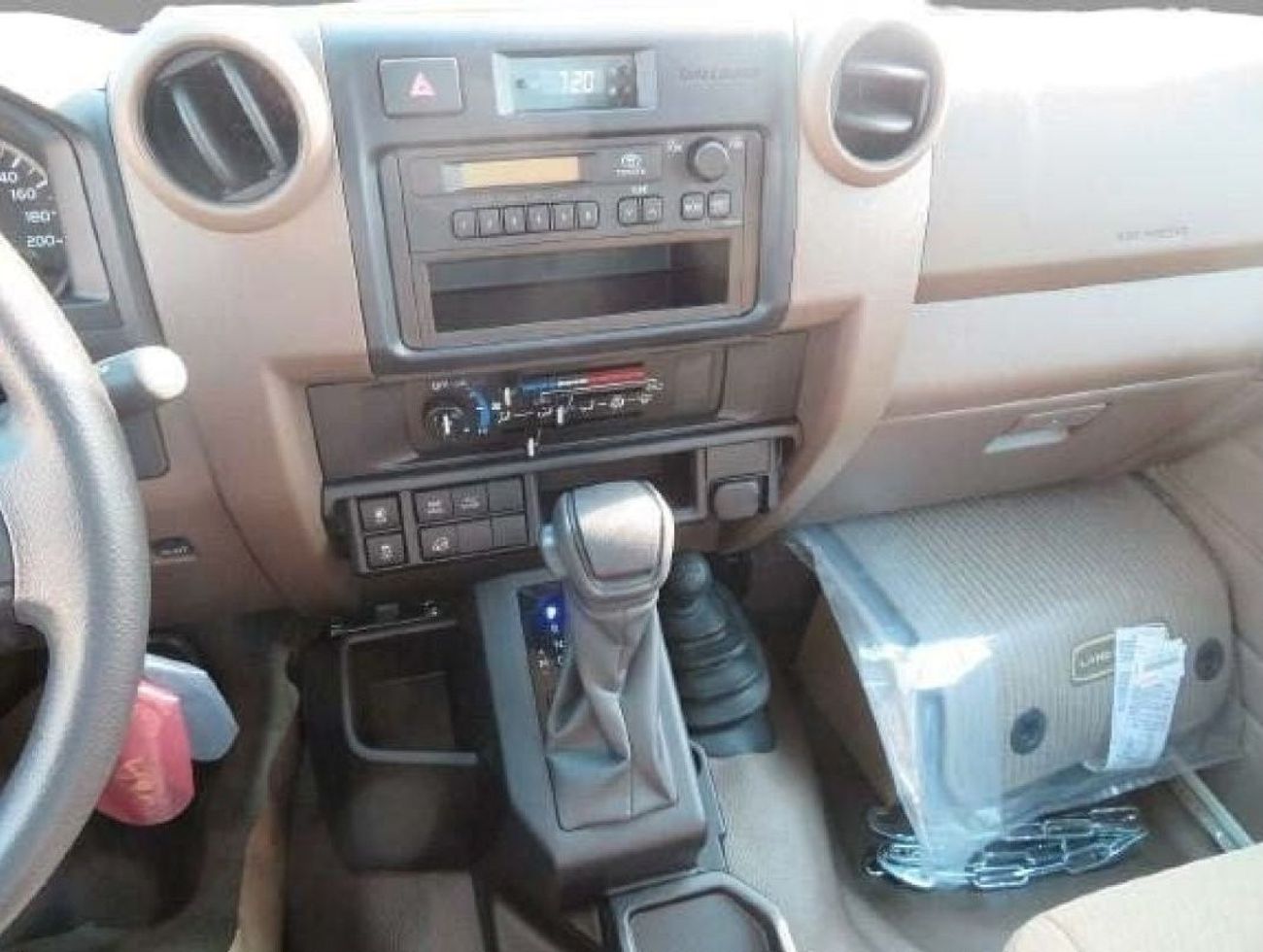 تويوتا لاند كروزر بيك آب LHD SC 2.8 DIESEL 4X4 STD-E AT 24MY