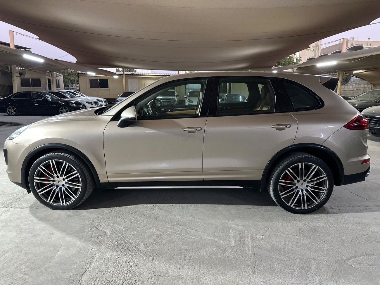 Porsche Cayenne PORSCHE CAYENNE TURBO 2015 | PANORAMIC ROOF | SPORTS CHRONO PACKAGE | FULL CARBON INTERIOR PACKAGE