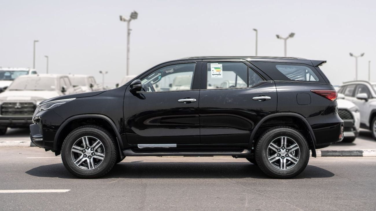 Toyota Fortuner 2025 Toyota Fortuner 2.7L AT Petrol (Black)