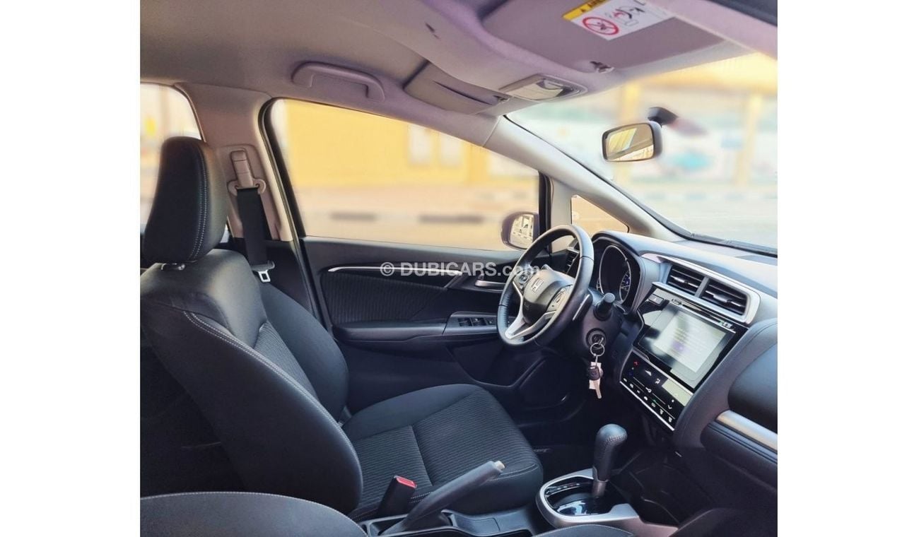 Honda Jazz 2018--EXCELLENT CONDITION-UNDER WARRANTY