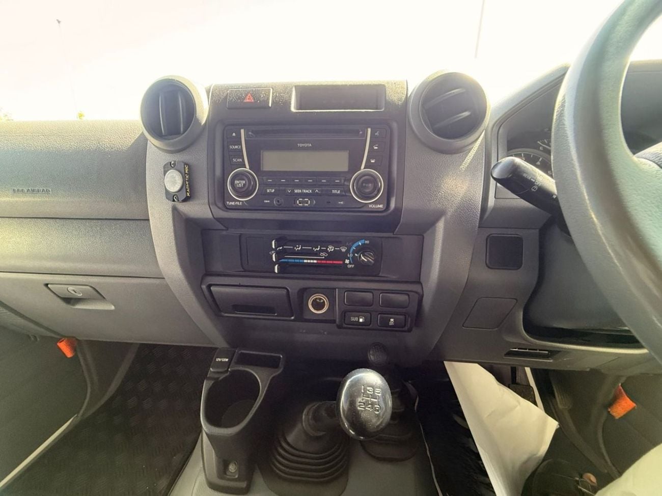 Toyota Land Cruiser 2018 | 3.2L DIESEL | MT | RHD | HEAVY BULL BAR WITH LED LIGHTS | HEAVY ROOF RACK | AIR SNORKEL