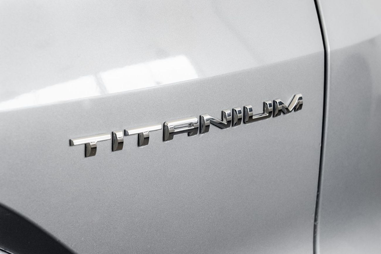 فورد تيريتوري Titanium