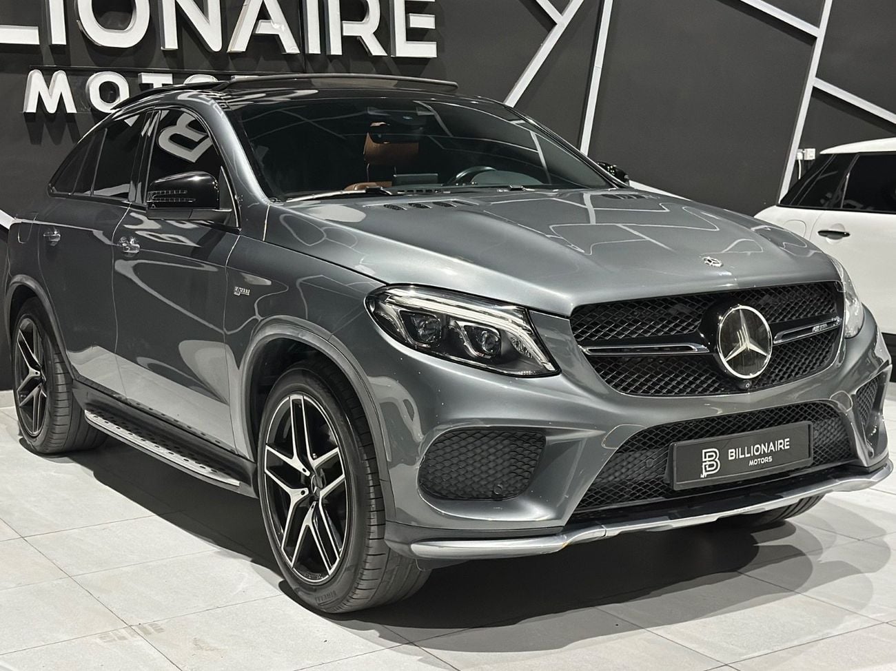 مرسيدس بنز GLE 43 AMG MERCEDES-BENZ GLE 43 AMG | GCC | 2019 | FULL OPTIONS LIKE NEW