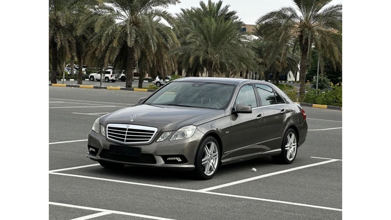 Mercedes-Benz E 250 MODEL 2010 GCC CAR PERFECT CONDITION INSIDE AND OUTSIDE FULL OPTION PANORAMIC ROOF LEATHER SEATS