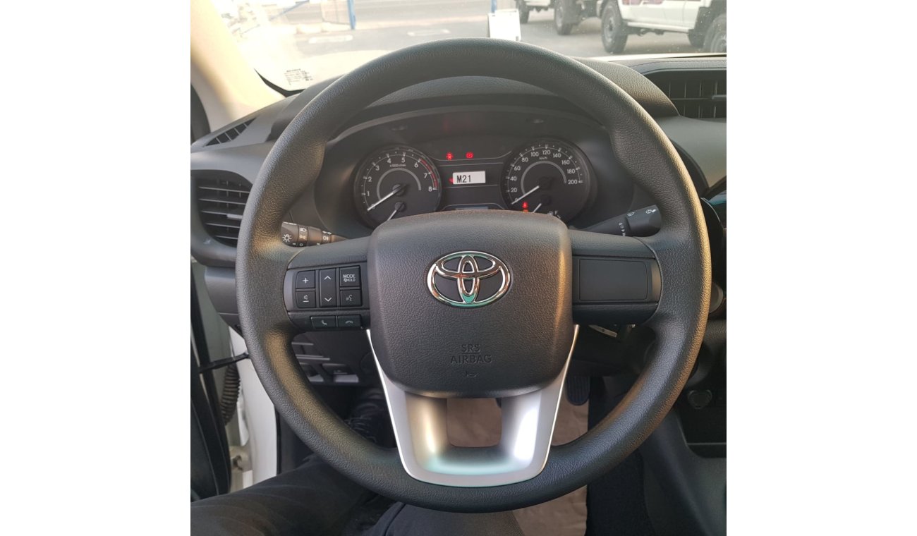 تويوتا هيلوكس Toyota Hilux 2.0Ltr 4X2