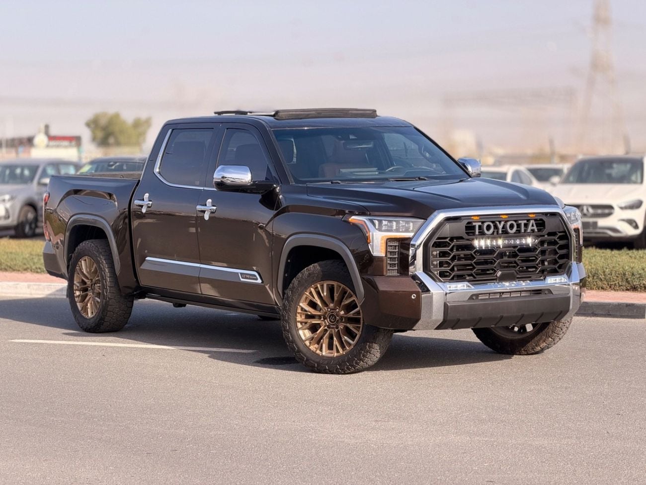 Toyota Tundra Platinum 1794 Edition 3.4L / panoramic, 360 camera, full option