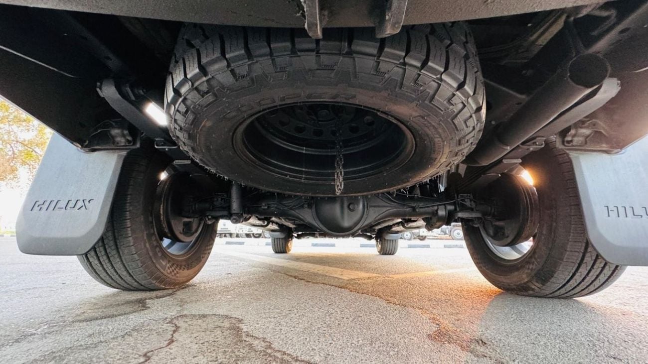 تويوتا هيلوكس -