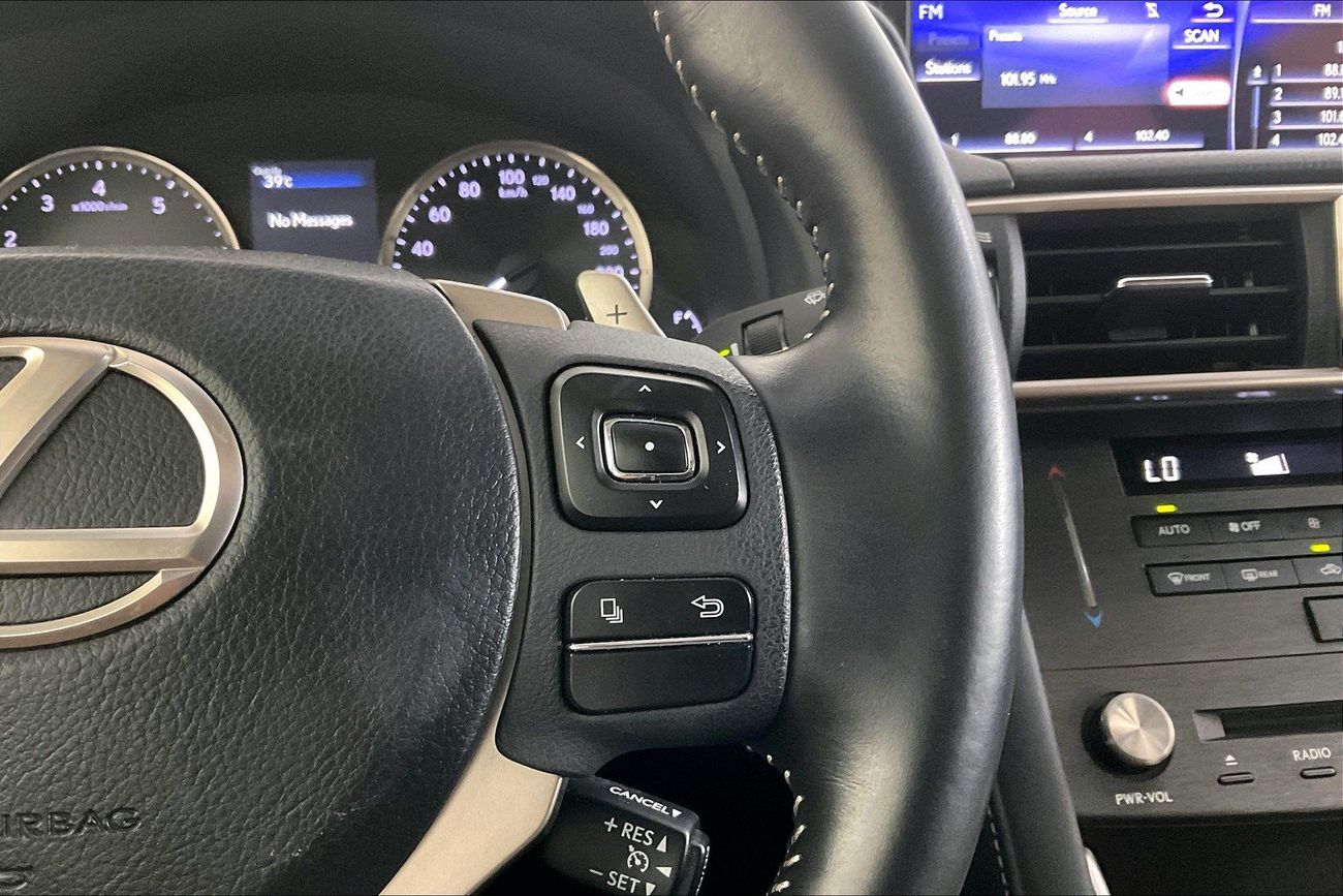 Lexus IS350 Platinum | Guaranteed Warranty | 0 Down Payment