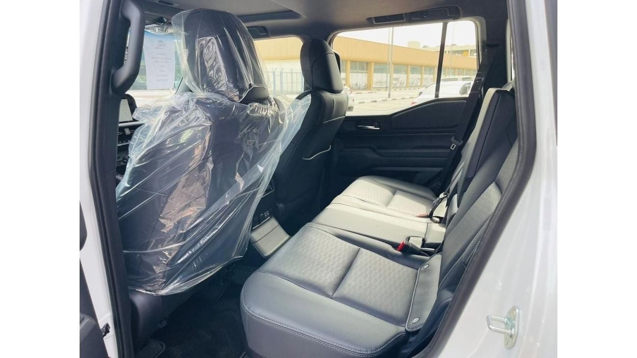 تويوتا برادو تويوتا لاند كروزر برادو 2024 ضمان الفطيم 4 سنوات  او 100 الف ادفينشر vxr رقم واحد