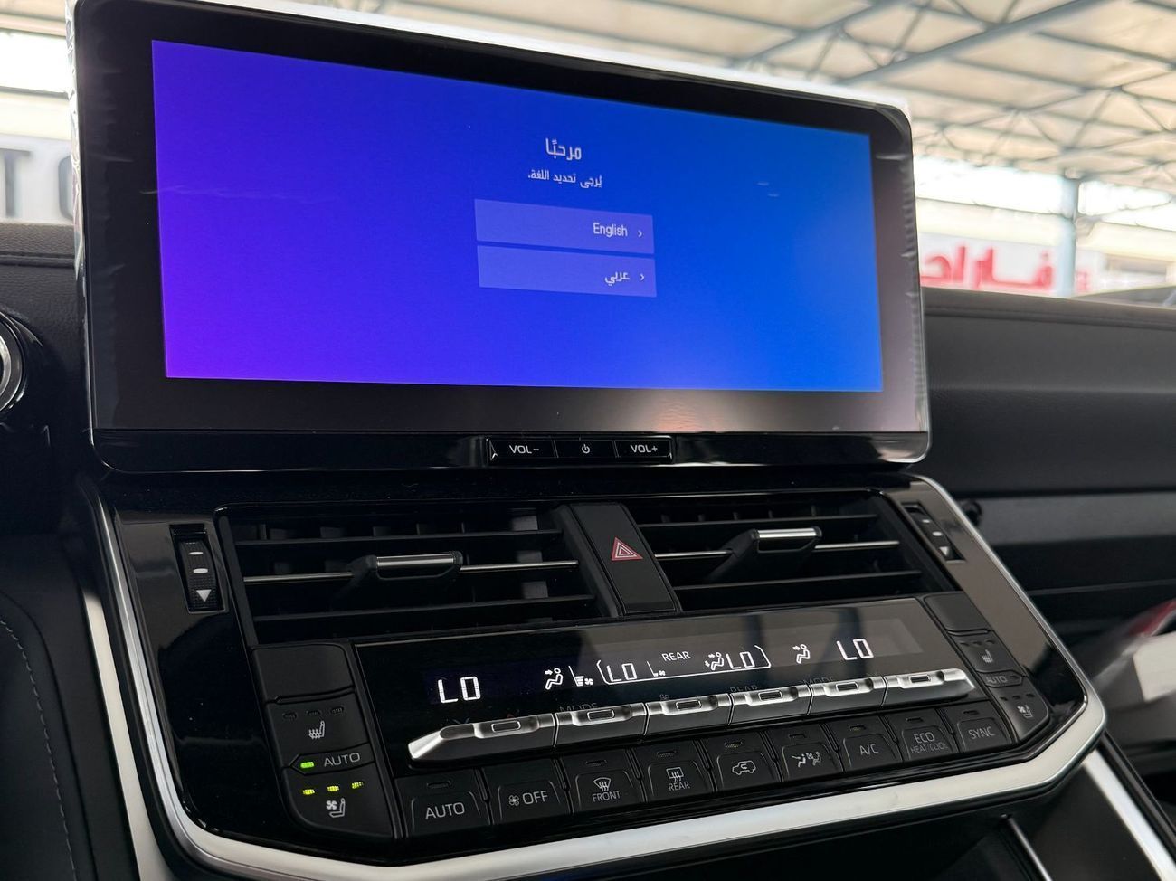 Toyota Land Cruiser HYBRID VX 3.5 TWINTURBO RADAR **EXPORT ONLY**التصدير فقط خارج الخليج***