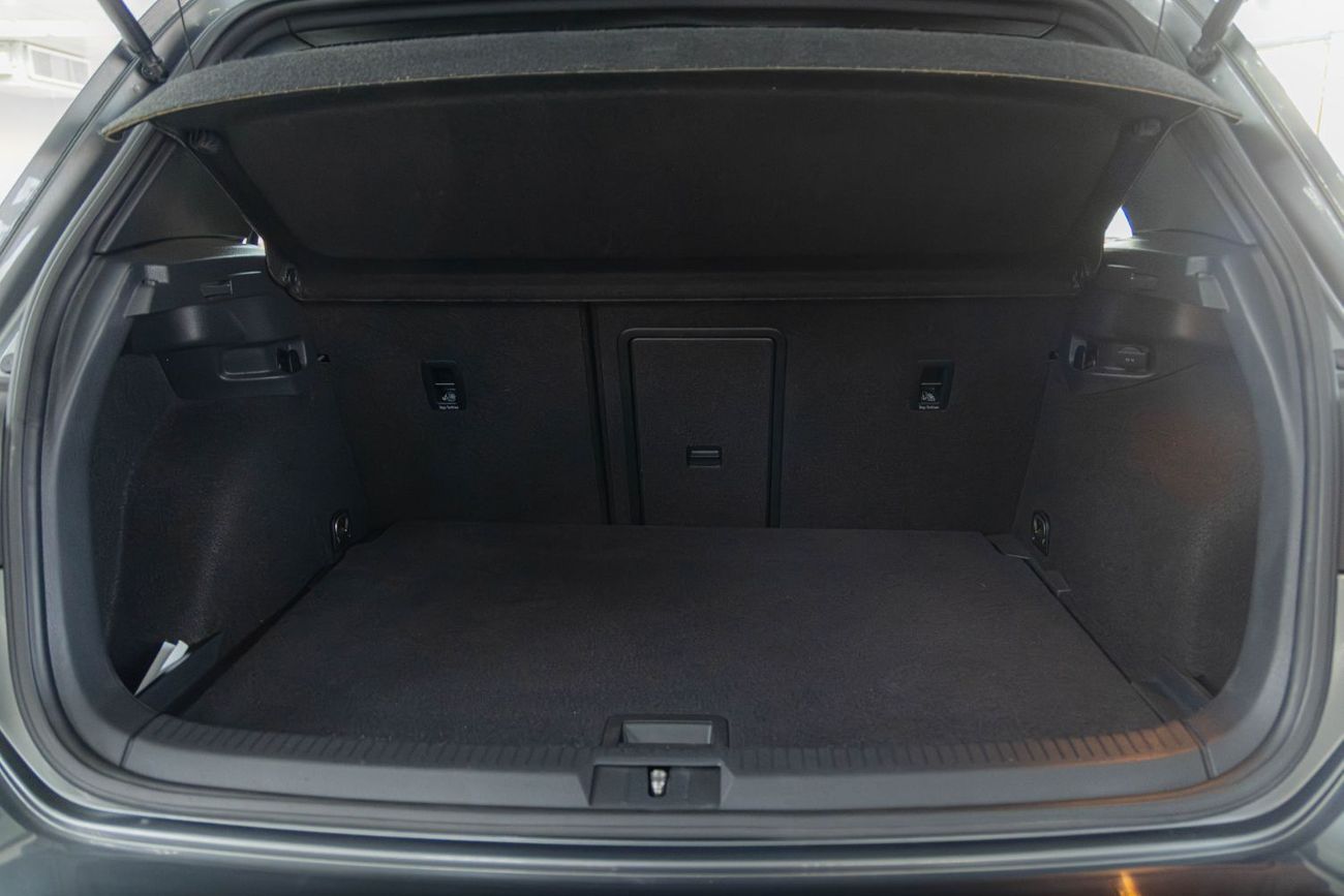 Volkswagen Golf GTI Sport 2.0T