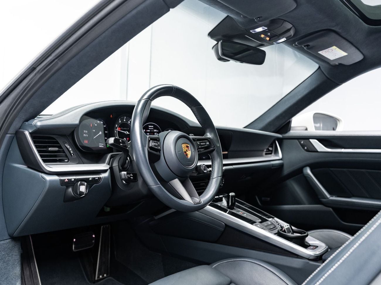 بورش 911 2022 Porsche Turbo S, 3.8L F6, 4WD, 640 bhp, 8 Speed Automatic (PDK)