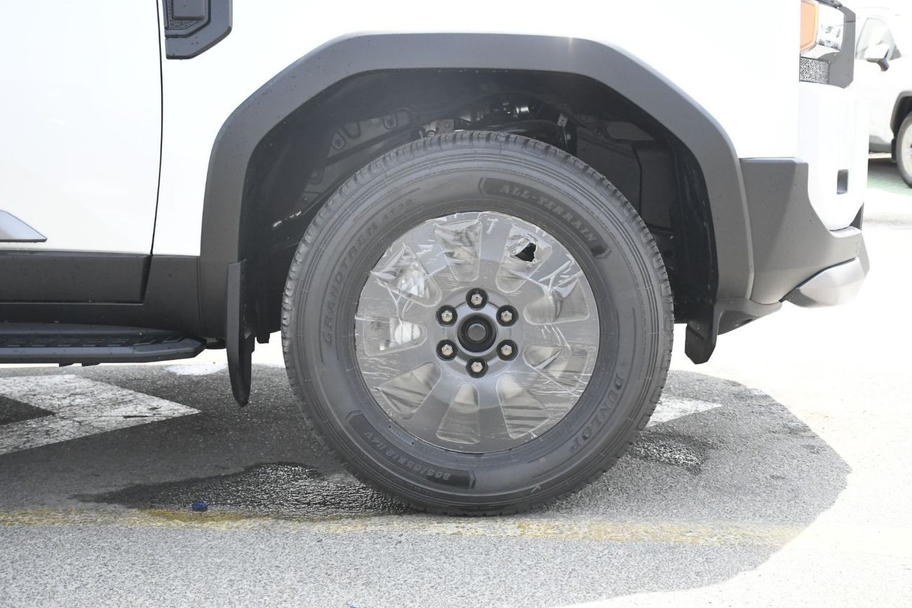 تويوتا برادو 2.4L Adventure  Petrol Full Option GCC (Ready Stock)