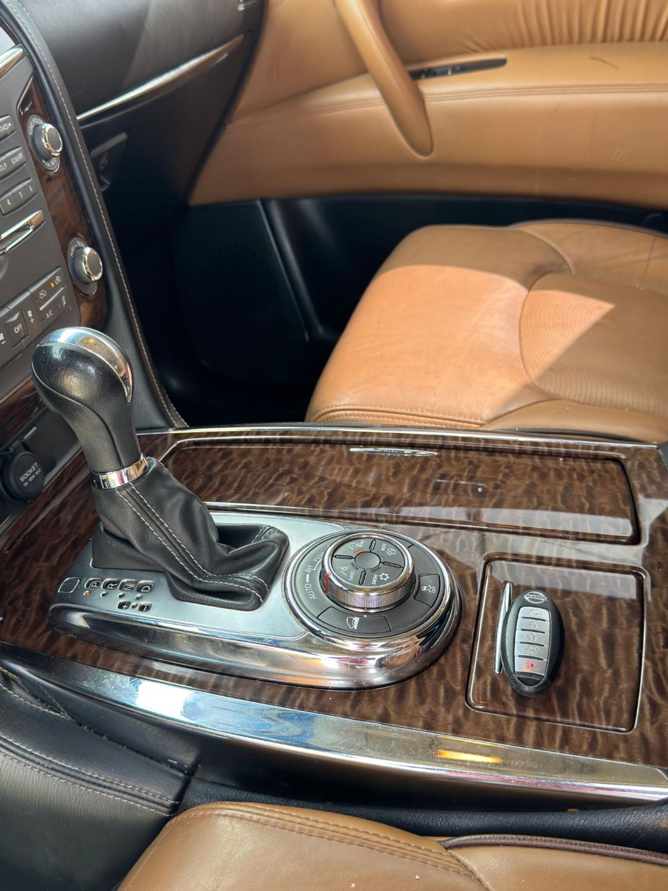 نيسان باترول LE Titanium 5.6L