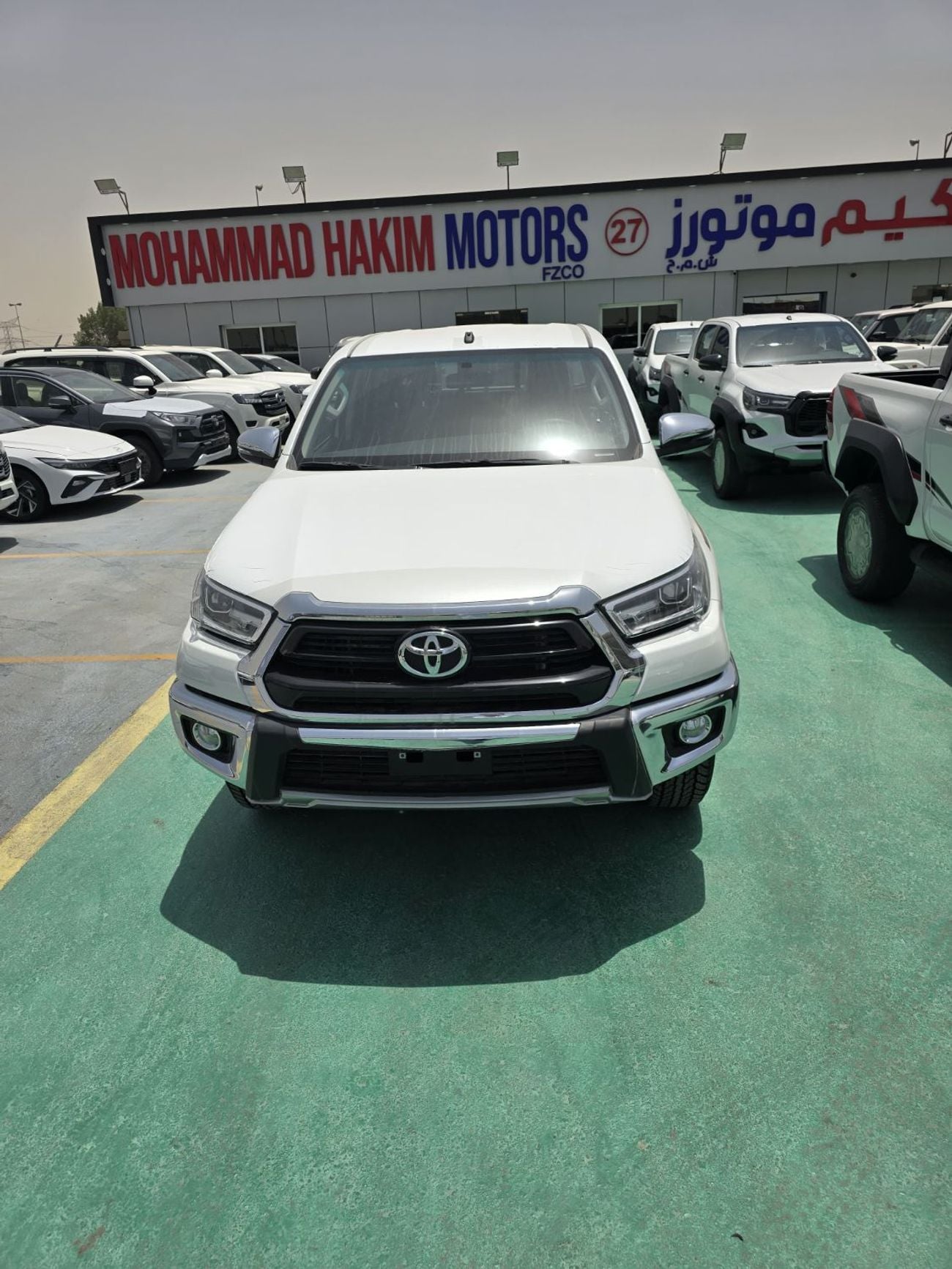 Toyota Hilux TOYOTA HILUX 2.7L 4 CYLINDER 2026 MODEL OMANI