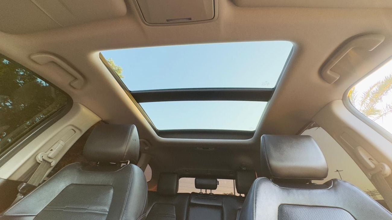 Honda CRV PREMIUM FEATURES CROSSOVER | PANORAMIC SUNROOF | AT | 1.5L PETROL ENGINE | AWD