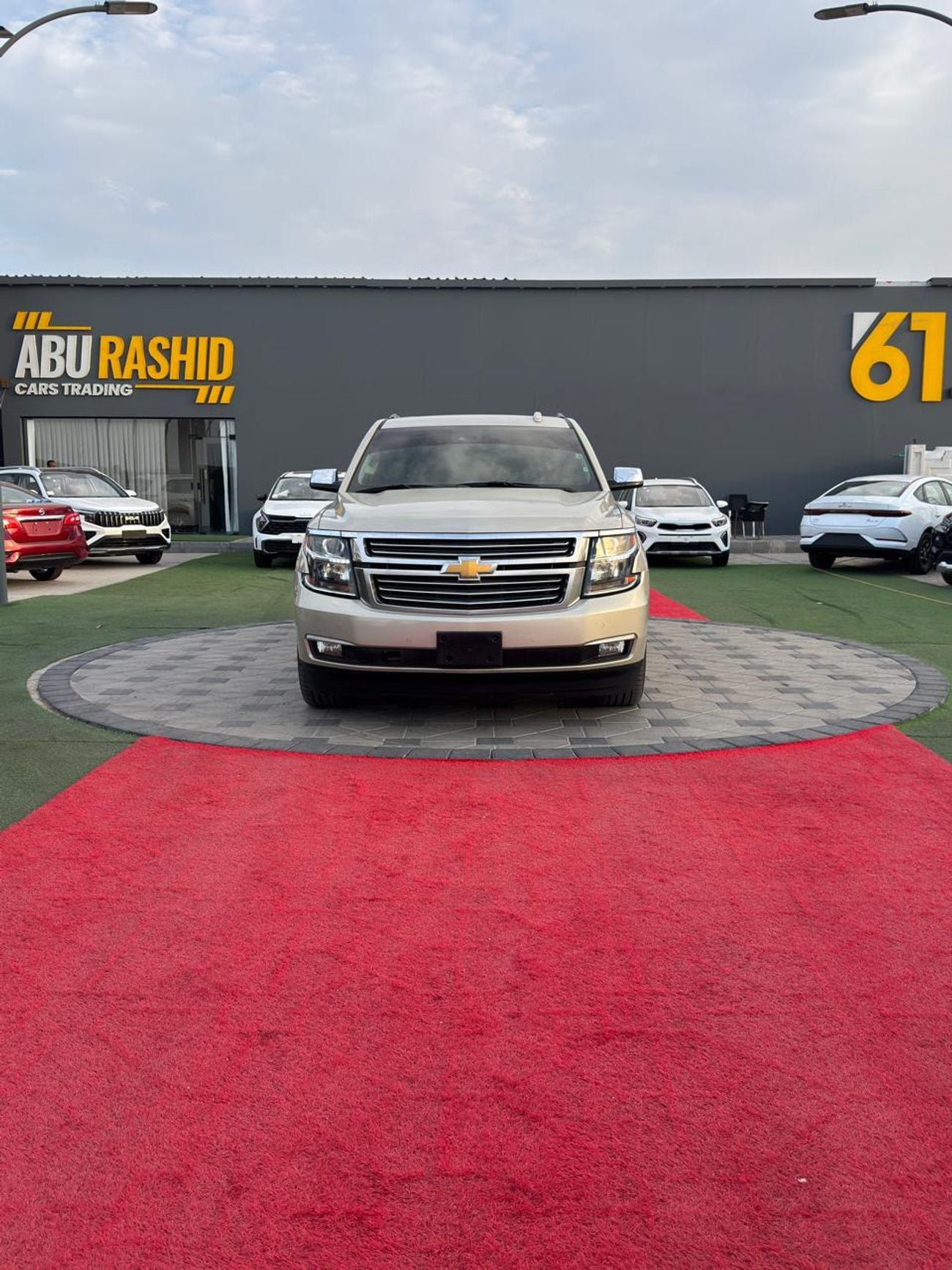 Chevrolet Suburban LTZ 5.3L 4WD