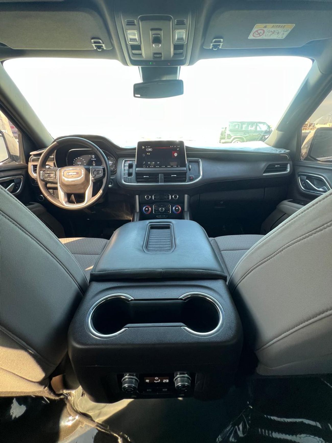 GMC Yukon GMC YUKON 2023 5.3 V8 SLT (AWD)