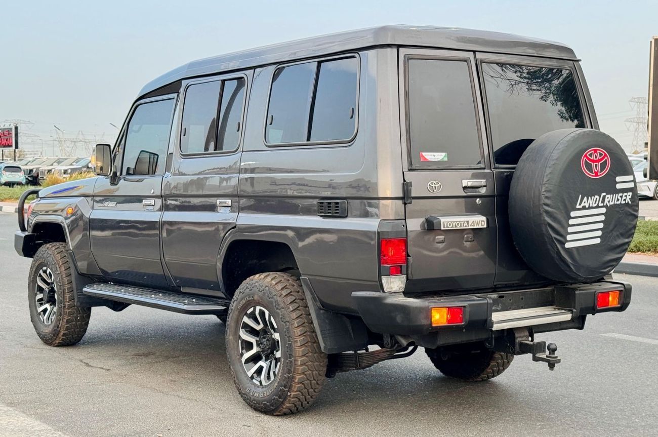 Toyota Land Cruiser HARDTOP | MANUAL TRANSMISSION | 7 SEATER | 4.5L DIESEL ENGINE | RHD