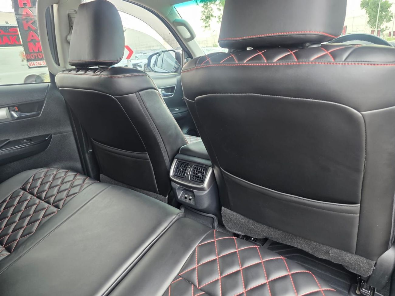 تويوتا هيلوكس RIGHT HAND VEHICLE ONLY FOR EXPORT FULL OPTION