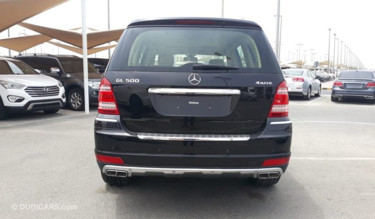 Mercedes-Benz GL 500 السيارة نظيفه جدا بحاله ممتازه بدون حوادث ضمان شاسيه جير ماكينه