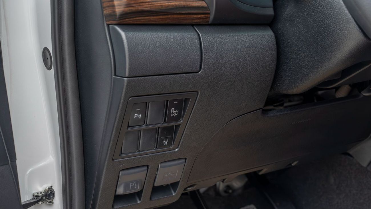 Toyota Hilux TOYOTA HILUX 2.8 HIGH -2026YM