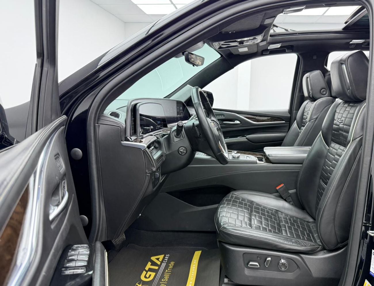 كاديلاك إسكالاد Premium Luxury Platinum 6.2L 4WD