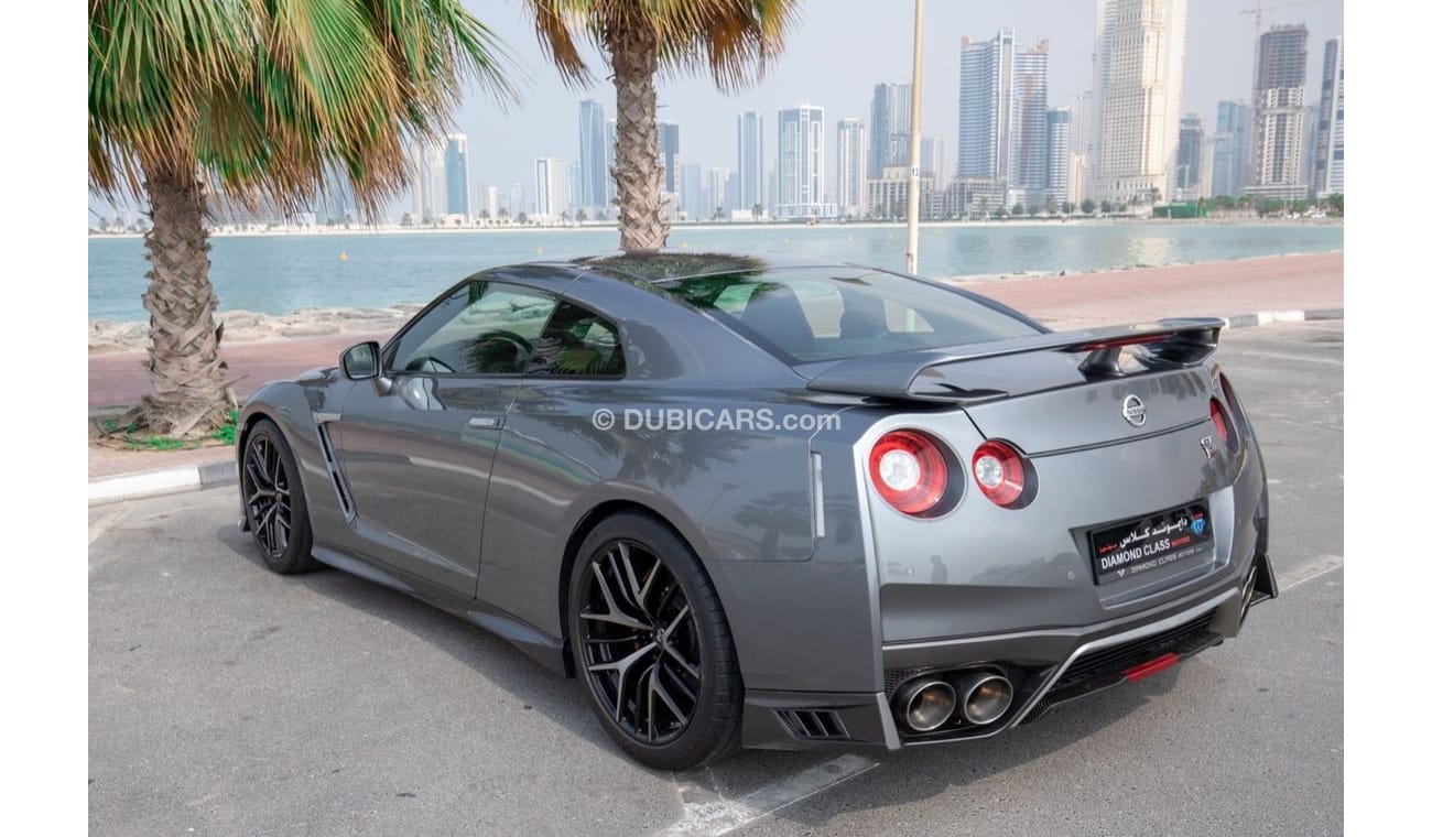 Nissan GTR Nissan GTR -V8 2017 Gcc Full Options 6-speed automated manual All wheel drive