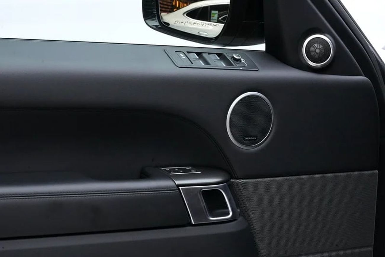 Land Rover Range Rover HSE 5.0L HSE | Agency History