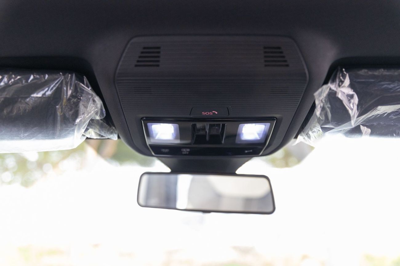 فولكس واجن ID.4 2022 VW ID4 Pure+ 19 بوصة FP - أبيض من الداخل أسود ورمادي | للتصدير فقط