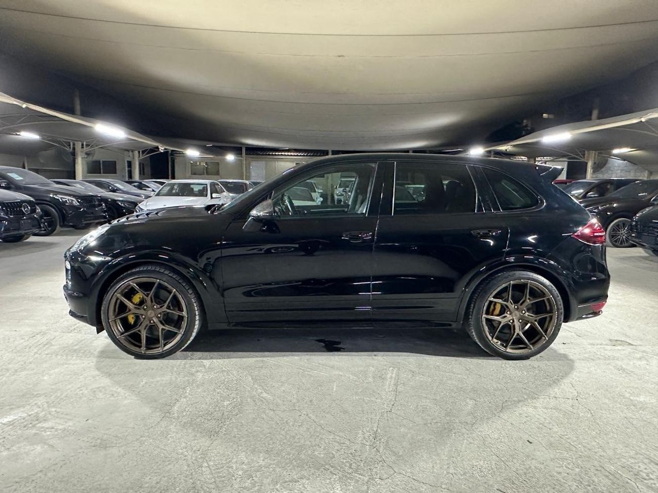 Porsche Cayenne Turbo 4.8L (500 HP) | MANSORY CARBON BONNET | MANSORY CARBON INTERIOR | VOSSEN 22 INCH ALLOY WHEELS