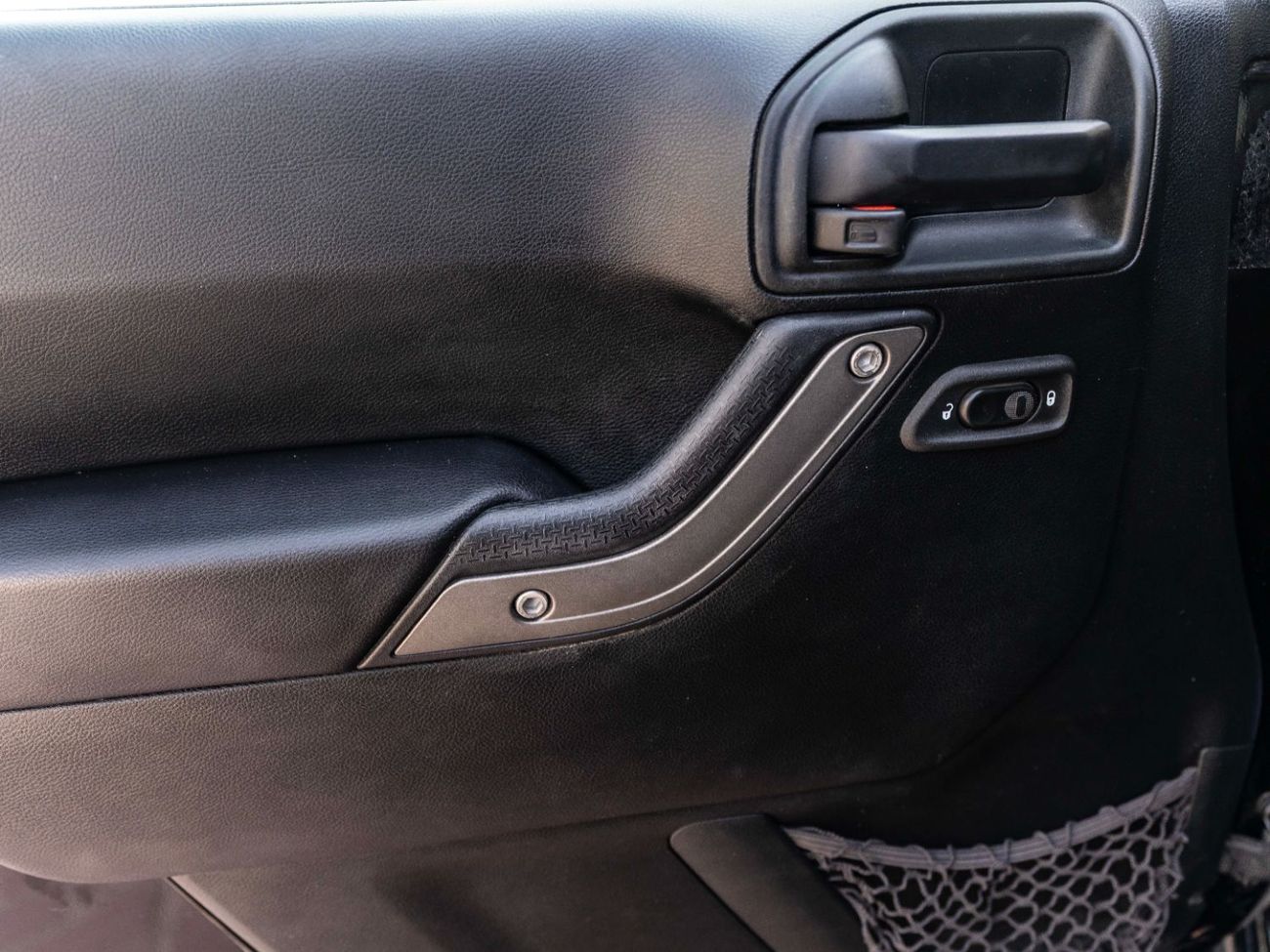 Jeep Wrangler Willys Wheeler 3.6L A/T (2 Door)