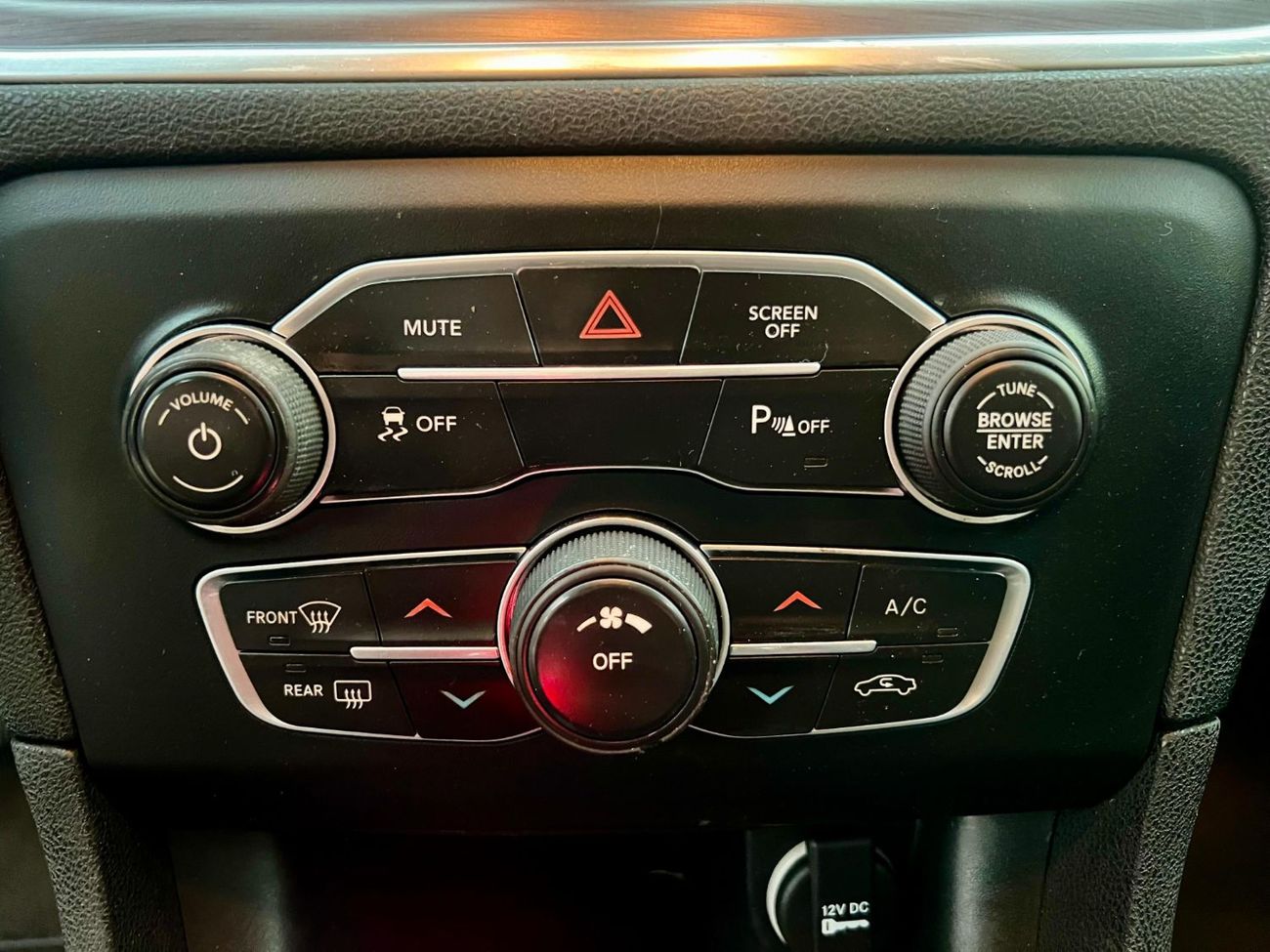 Dodge Charger SXT 3.6L free accedant original paint warranty one year