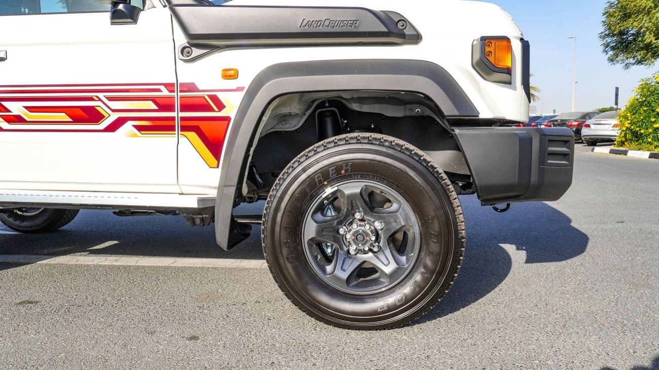 Toyota Land Cruiser 70 LC76 Manual ECTAGR018 - 2026 Toyota LC76 5 Doors Hardtop - 4.0L Petrol Manual - With Snorkel - White
