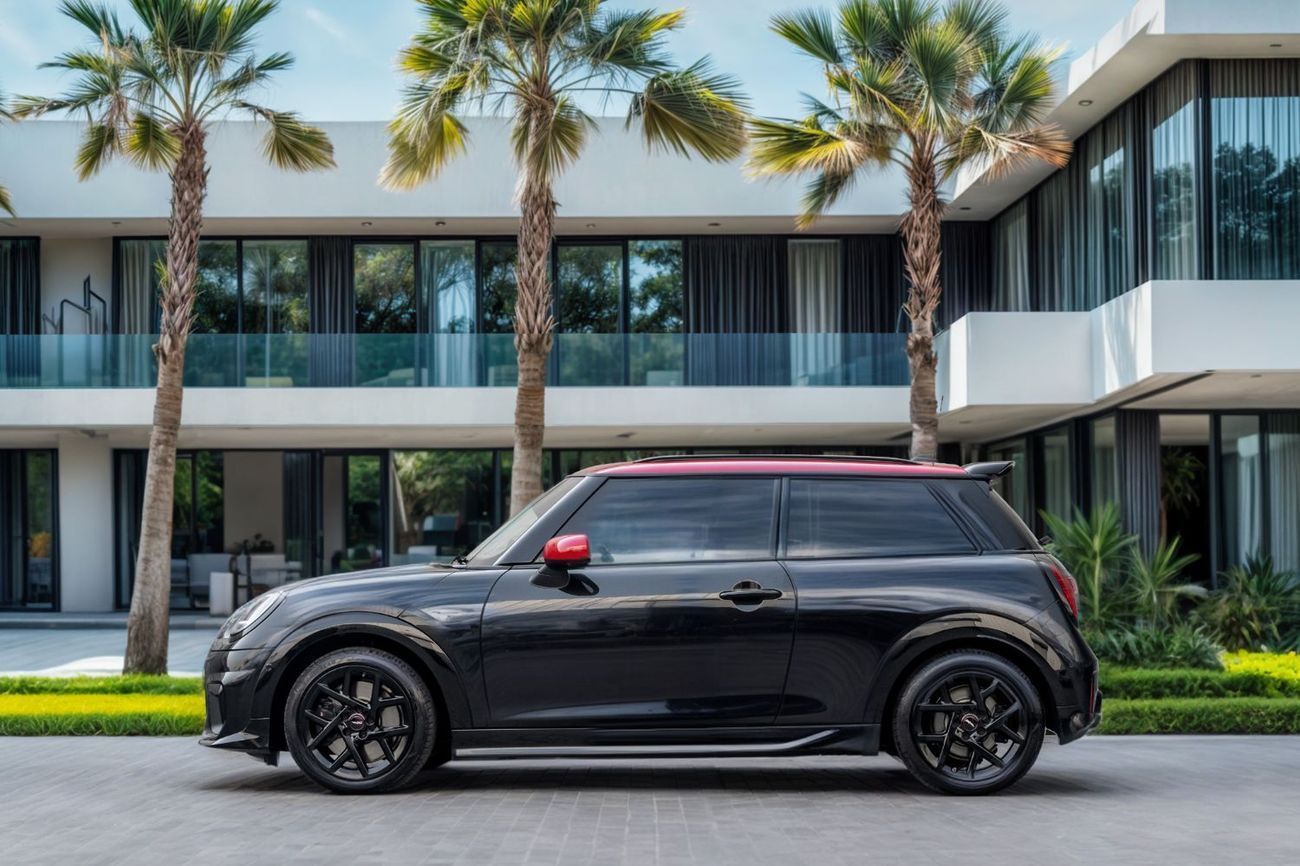 Mini Cooper S Cooper S JCW | 2,605 P.M | 0% Downpayment | ONE OWNER || MINI WARRANTY + SERVICE