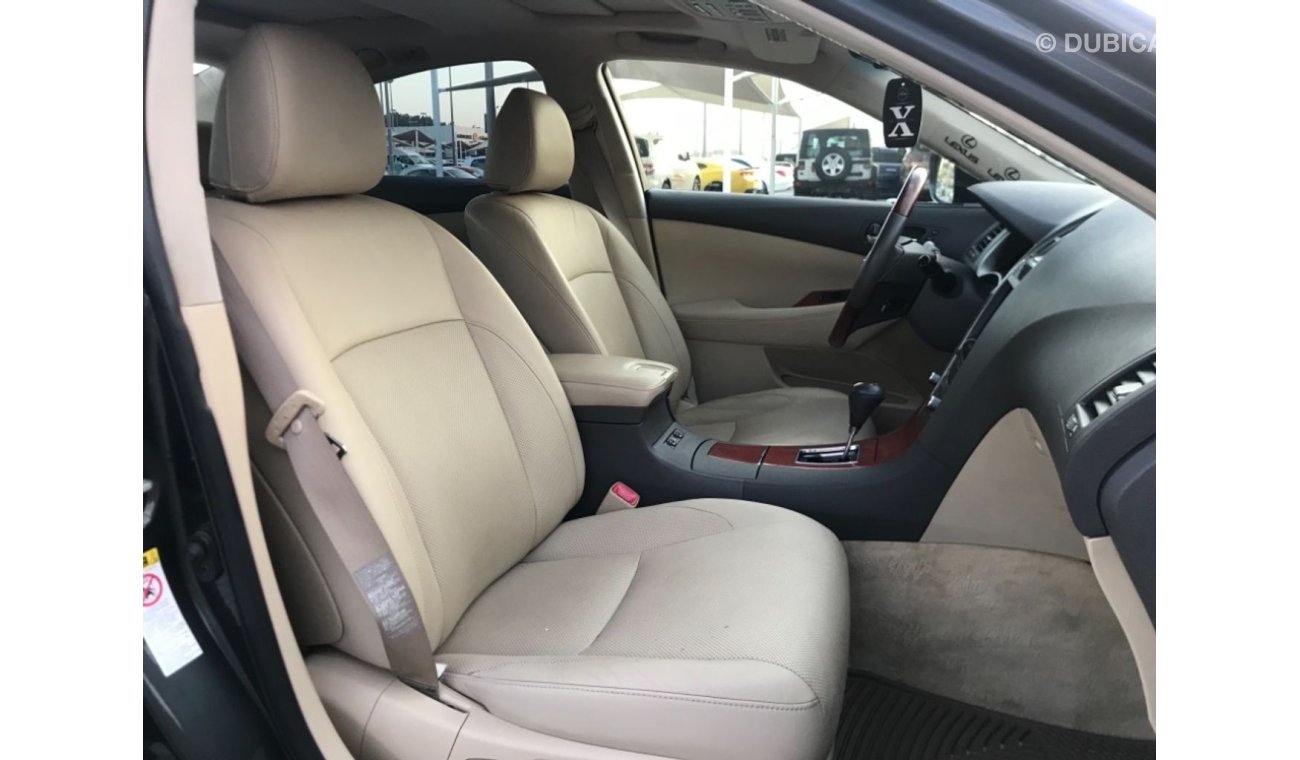 Lexus ES350 لكزس Es3550 موديل 2011 وارد بحالة جيدة