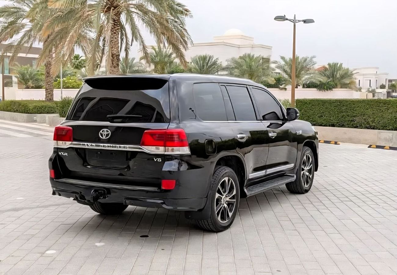تويوتا لاند كروزر VXR LHD 4.5L 1VD-FTV V8 Diesel Engine Automatic Gear 4WD 7 Seats 5 Doors