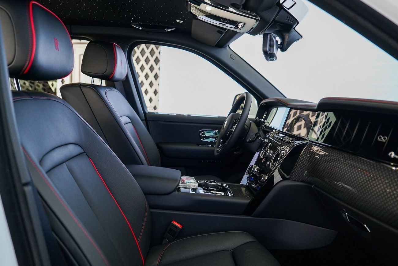 رولز رويس كولينان BLACK BADGE