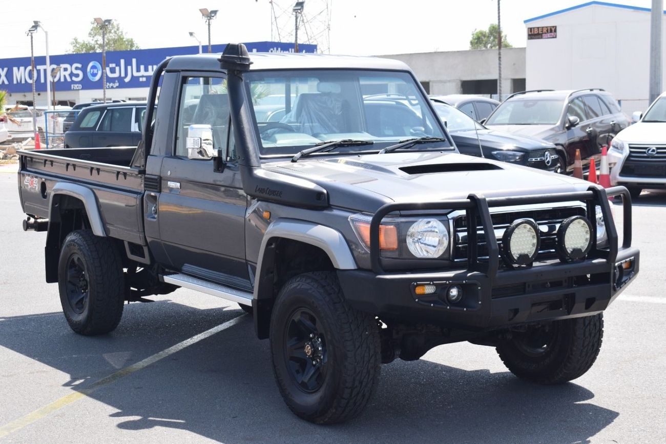 Toyota Land Cruiser Pick Up PICKUP DLX 4.5L